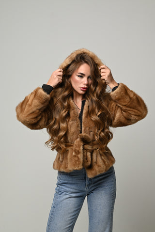 Visone cappuccio e cintura 1427